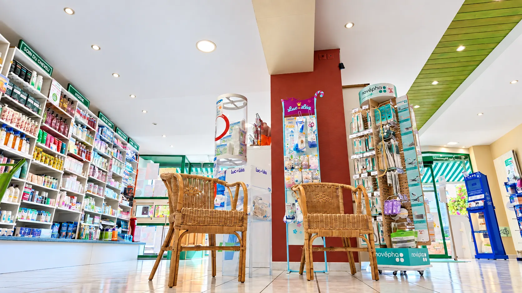 Intérieur de la Pharmacie Thermale